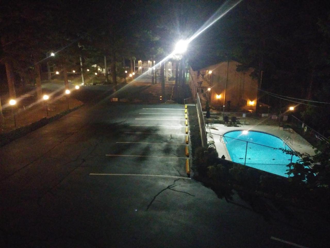 Traveler'S Inn ユリーカ・スプリングス エクステリア 写真